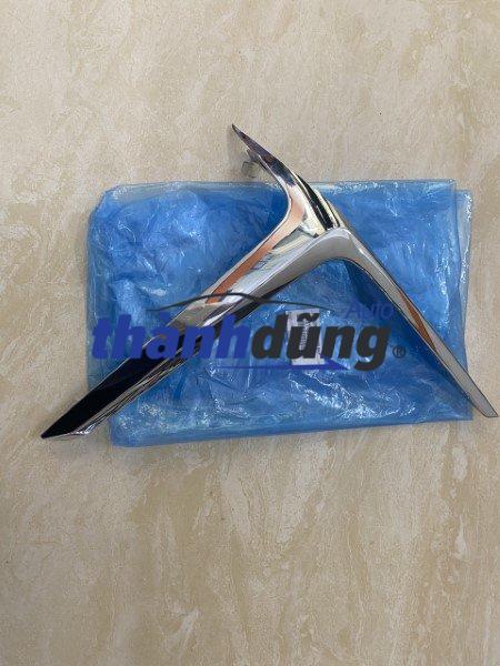 ỐP XI ĐÈN BA DỜ SỐC TRƯỚC TOYOTA VELOZ