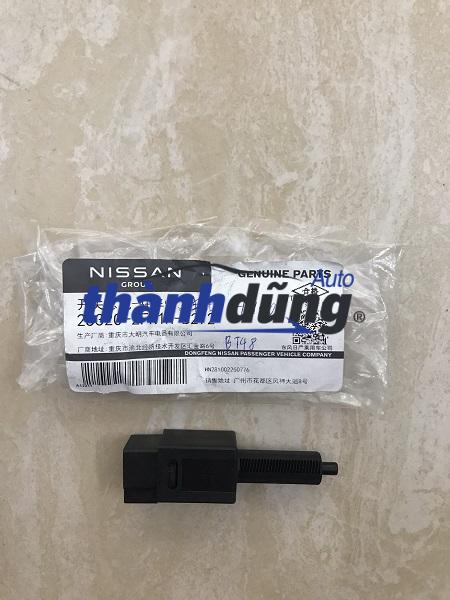 CÔNG TẮC ĐÈN PHANH NISSAN SENTRA