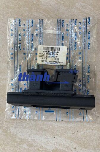 CHÂN MÁY HỘP SỐ SSANGYONG MUSSO 2001-2003