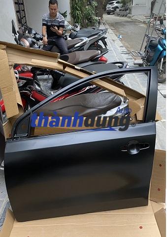 CÁNH CỬA TRƯỚC TRÁI KIA SOLUTO 2018