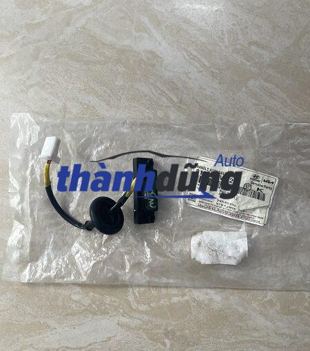CÔNG TẮC MỞ CỐP HẬU KIA RIO 2012