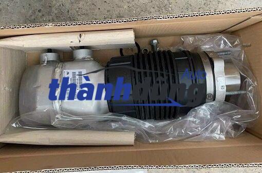 PHUỘC NHÚN TRƯỚC TRÁI PORSCHE PANAMERA