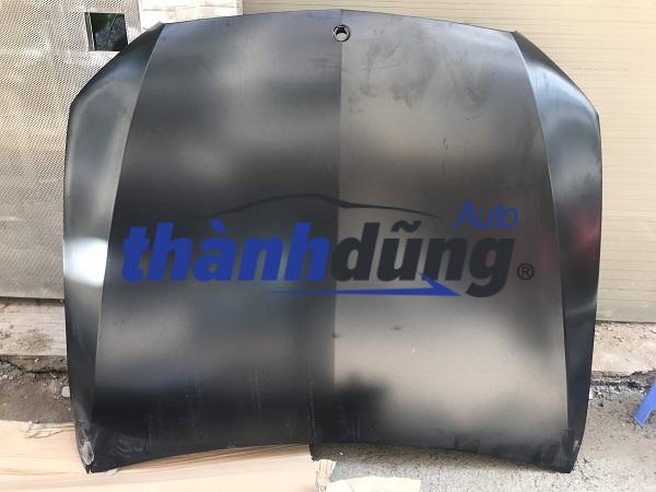 NẮP CAPO MERCEDES E200 2016