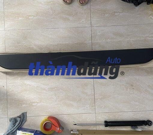 CÁNH LƯỚT GIÓ THÙNG SAU NISAN NVARA 2017-2018