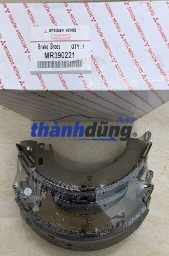 MÁ PHANH SAU MITSUBISHI PAJERO 1999-2003