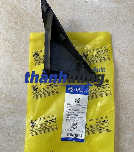 NẮP ĐẬY CHÂN KÍNH CHIẾU HẬU MERCEDES SPRINTER