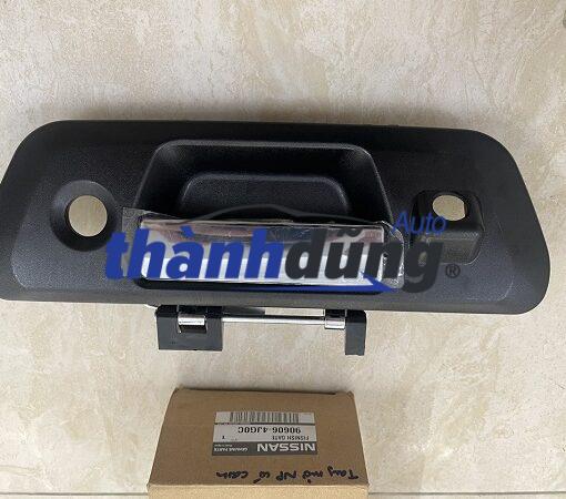 TAY MỞ CỐP SAU NISSAN NAVARA