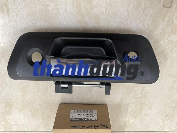 TAY MỞ CỐP SAU NISSAN NAVARA