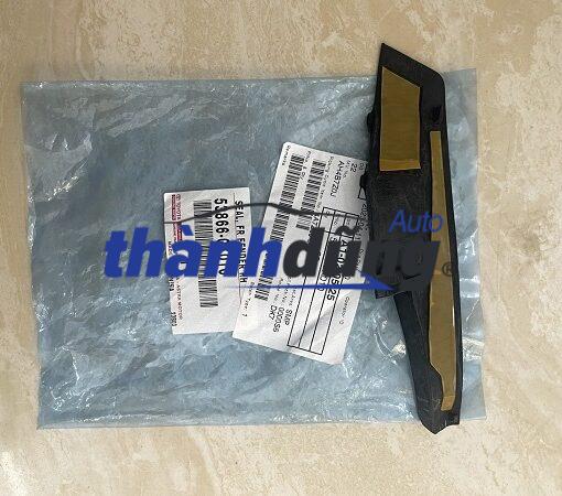 ỐP CHÂN KÍNH CHẮN GIÓ TOYOTA INNOVA 2009-2014