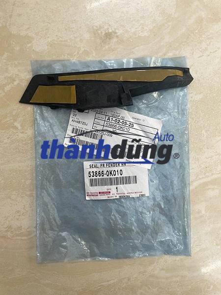 ỐP CHÂN KÍNH CHẮN GIÓ TOYOTA INNOVA 2009-2014