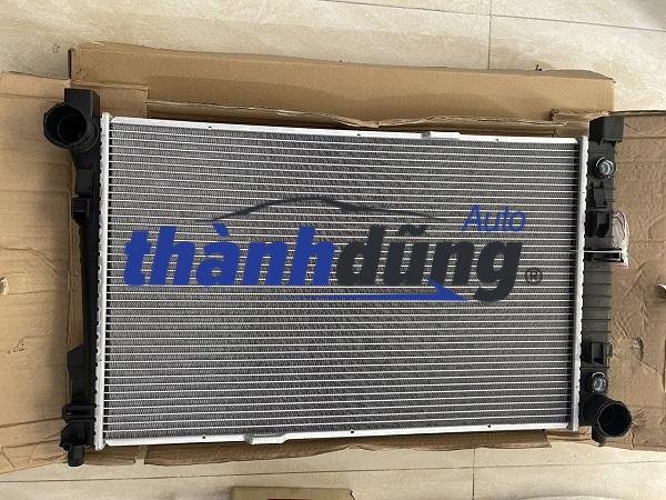 KÉT NƯỚC MERCEDES C280