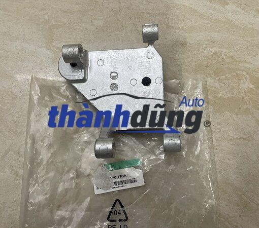 GIÁ BẮT CHÂN MÁY NISSAN LIVINA 2008-2011