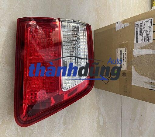 ĐÈN HẬU MIẾNG TRONG TOYOTA FORTUNER 2010