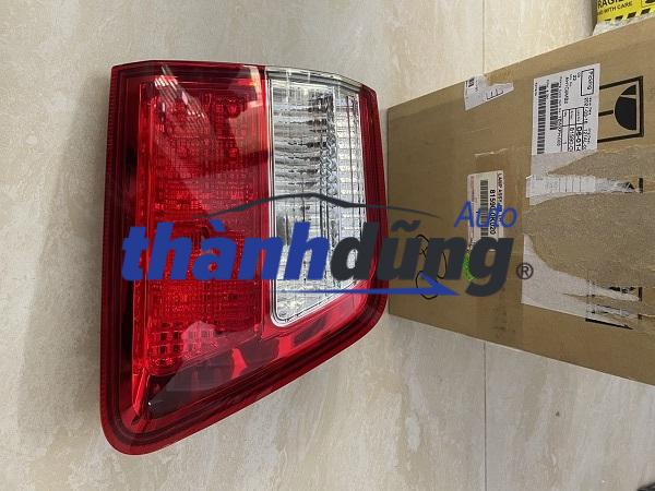 ĐÈN HẬU MIẾNG TRONG TOYOTA FORTUNER 2010
