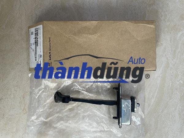 HẠN CHẾ CÁNH CỬA KIA RONDO 2015