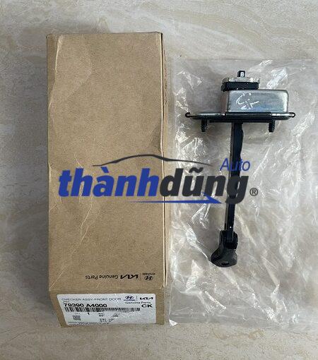 HẠN CHẾ CÁNH CỬA KIA RONDO 2015