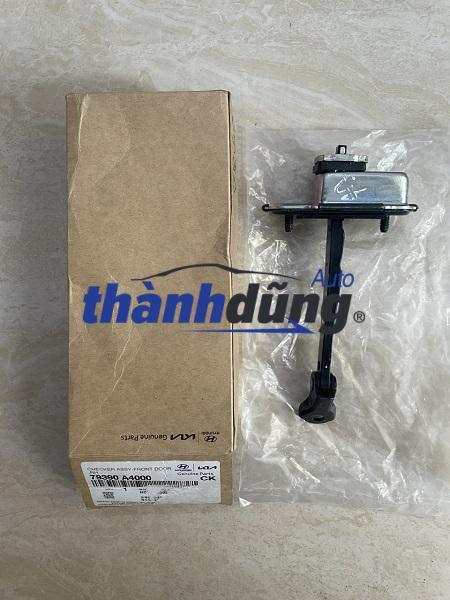 HẠN CHẾ CÁNH CỬA KIA RONDO 2015