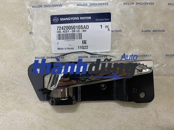 TAY MỞ CỬA TRONG SSANGYONG MUSSO 2001