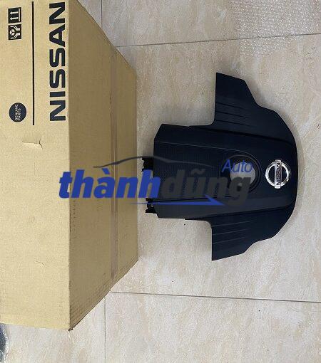 NẮP CHE ĐỘNG CƠ NISSAN NAVARA