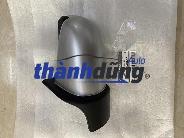 ỐP ĐẦU BẬC LÊN XUÔNG SAU PHẢI NISSAN NAVARA