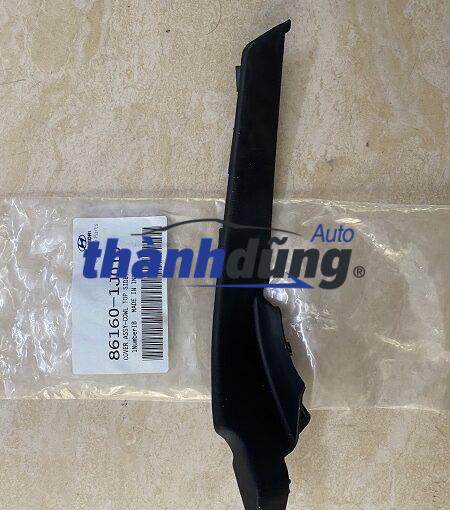 ỐP CHÂN KÍNH CHẮN GIÓ PHẢI HYUNDAI I20