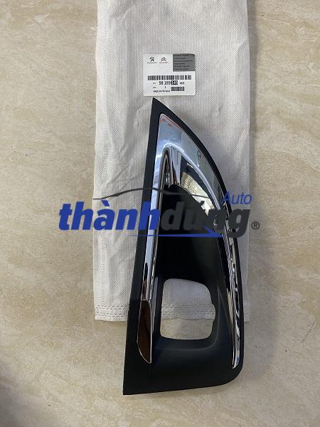 ỐP ĐÈN GẦM PHẢI PEUGEOT 3008
