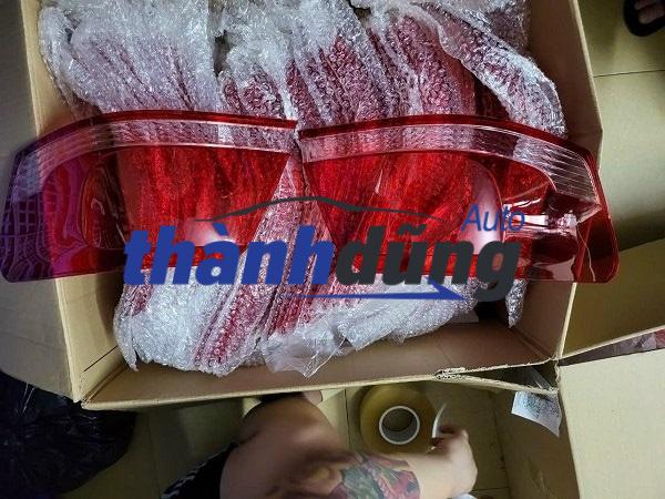 MẶT ĐÈN HẬU CỐP TOYOTA CAMRY