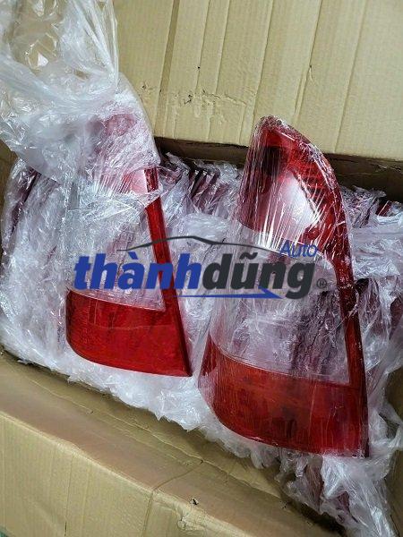 VỎ ĐÈN HẬU TOYOTA INNOVA 2013