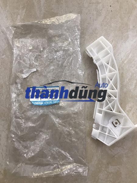 TAI CÀI CẢN TRƯỚC PHẢI MAZDA 3