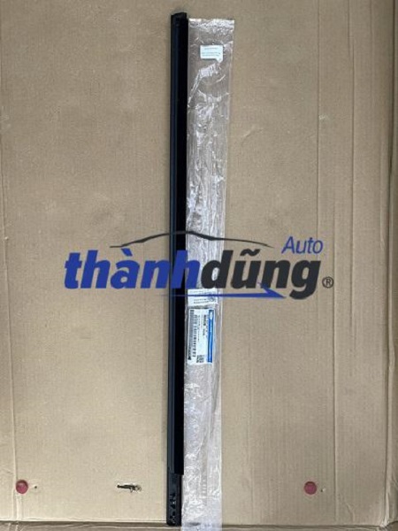 NẸP CHÂN KÍNH FORD RANGER 2015