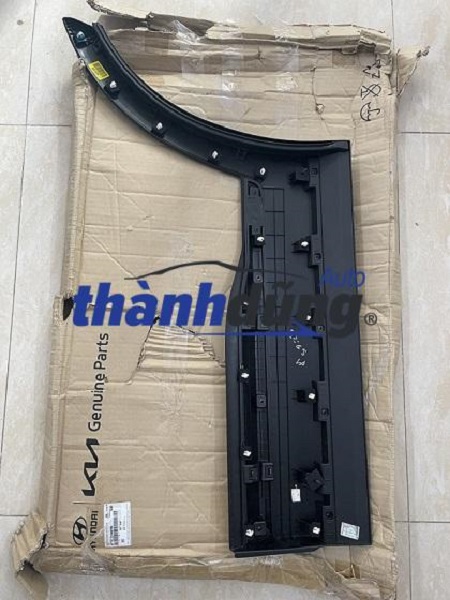 NẸP CÁNH CỬA SAU HYUNDAI SANTAFE 2022