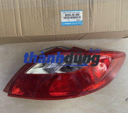 ĐÈN HẬU PHỤ MAZDA 2