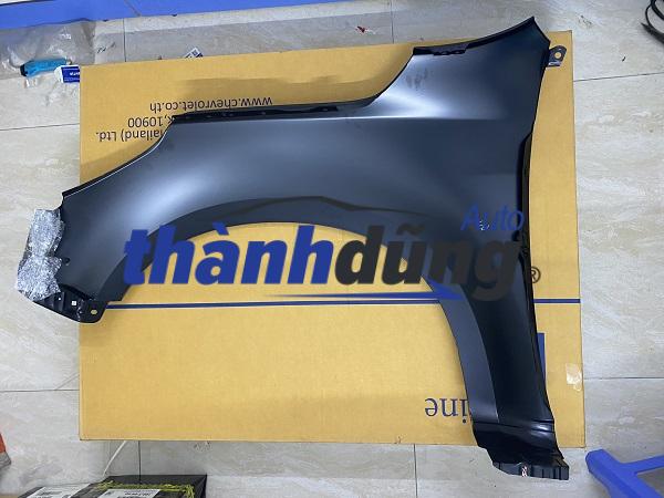 MÁ VÈ PHẢI CHEVROLET TRAILBLAZER