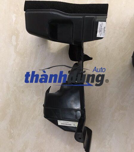 ỐP NHỰA KÉT NƯỚC PHẢI FORD RANGER