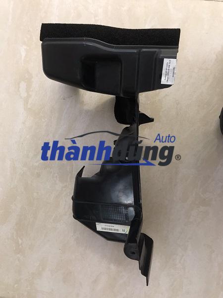 ỐP NHỰA KÉT NƯỚC PHẢI FORD RANGER