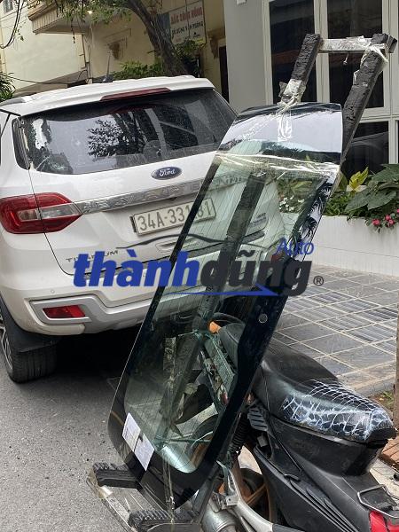 KÍNH CỐP HẬU FORD EVEREST 2018-2023