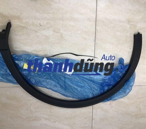 ỐP HÔNG BÁNH SAU FORD TERRITORY