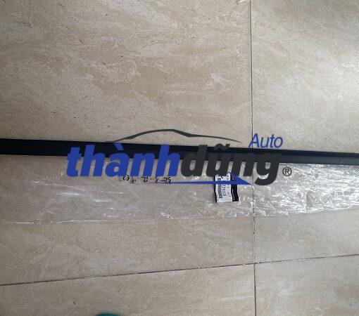 NẸP CHÂN KÍNH MITSUBISHI JOLIE 2001