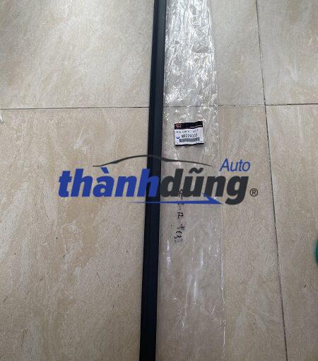 NẸP CHÂN KÍNH MITSUBISHI JOLIE 2001