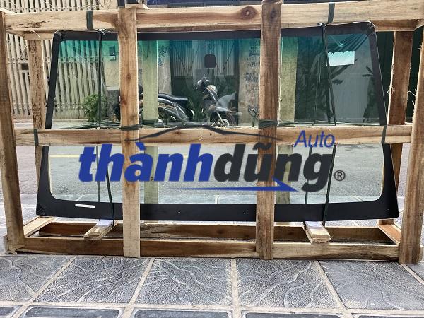 KÍNH CHẮN GIÓ TRƯỚC TOYOTA FORTUNER 2010-2014
