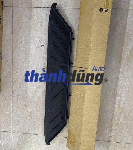 ỐP NHỰA CẢN SAU NISSAN NAVARA