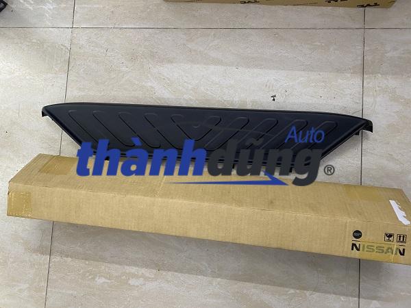 ỐP NHỰA CẢN SAU NISSAN NAVARA