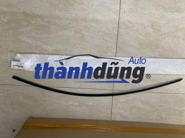 NẸP CHÂN KÍNH HYUNDAI SANTAFE 2018