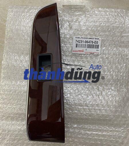 ỐP CÔNG TẮC LÊN KÍNH TOYOTA CAMRY 2016