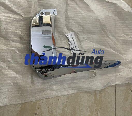 NẸP MẠ CẢN TRƯỚC MIẾNG GIỮA MITSUBISHI OUTLANDER