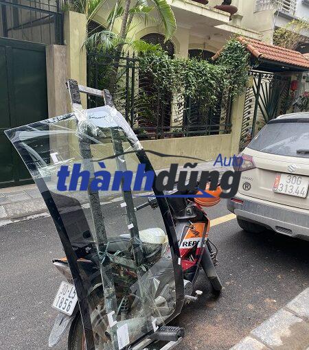 KÍNH CHẮN GIÓ TRƯỚC SUZUKI VITARA 2019