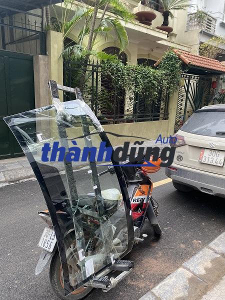 KÍNH CHẮN GIÓ TRƯỚC SUZUKI VITARA 2019