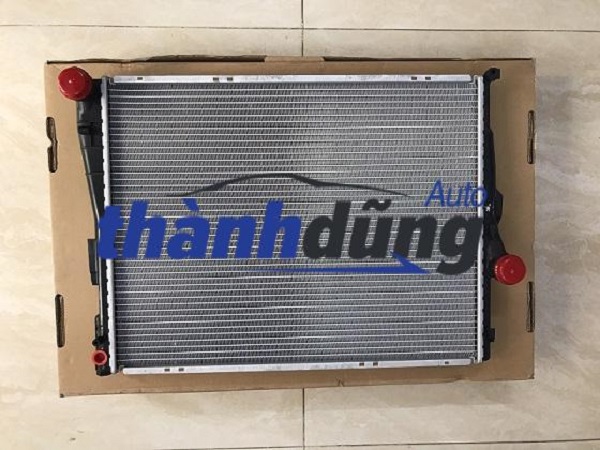 KÉT NƯỚC XE BMW 320I