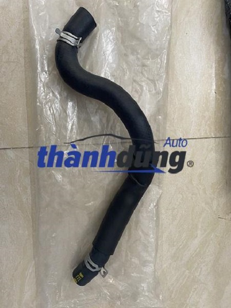 ỐNG NƯỚC DƯỚI KIA SORENTO 2016