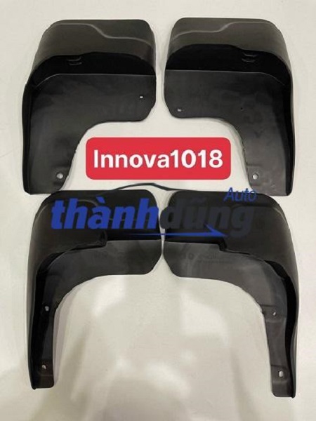 CHẮN BÙN BÁNH TOYOTA INNOVA 2022